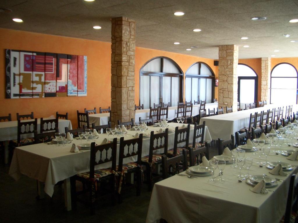 Hotel Pique Gandesa Exterior photo